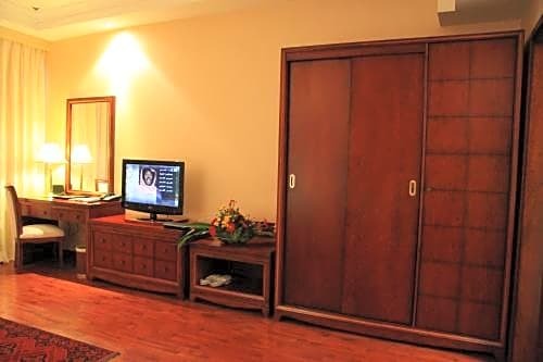 Trianon Hotel