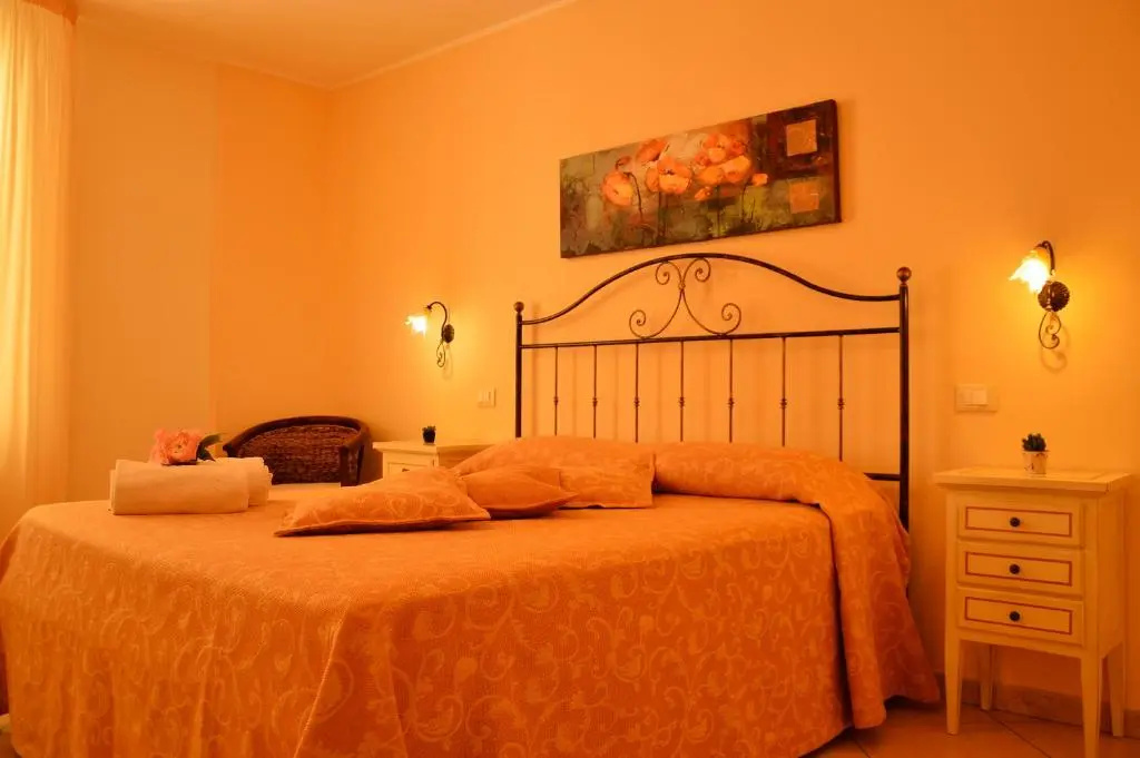 Standard Double room with garden view (full double bed)