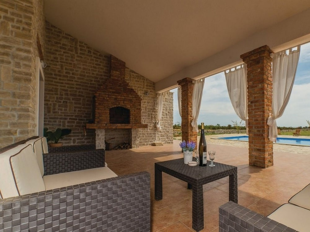 Villa Melody With Tennis Court