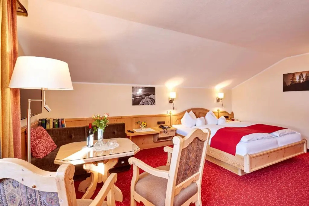 Superior Double room with balcony (full double bed)