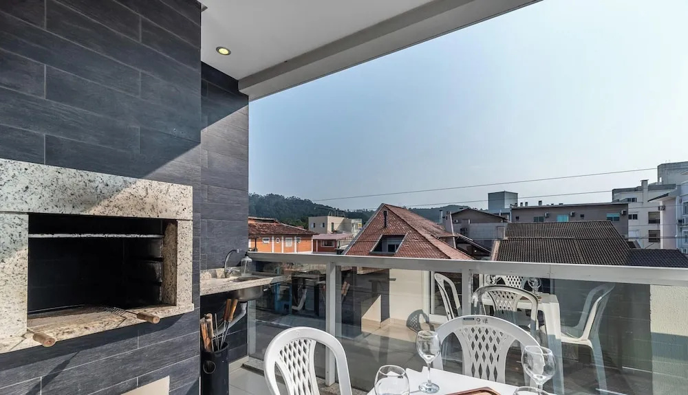 Apt With Barbecue in Canasvieiras Cse0102