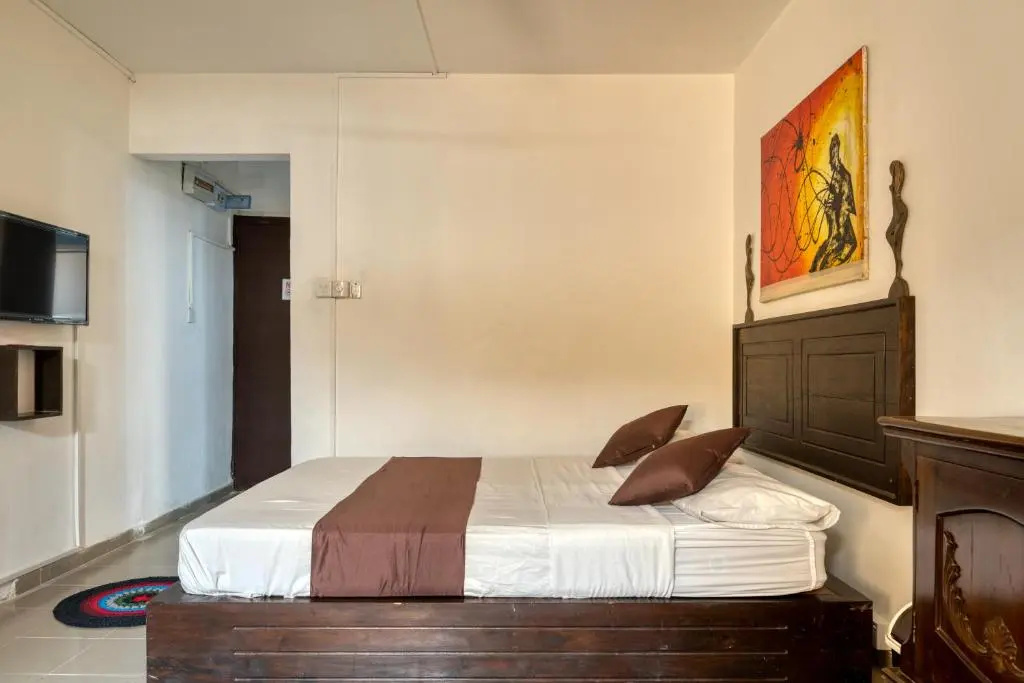 Deluxe Double room (full double bed)
