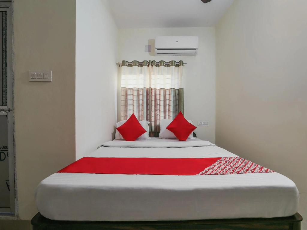 Flagship 70422 Hotel Lokenath