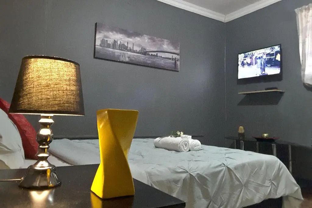 Double room (full double bed)
