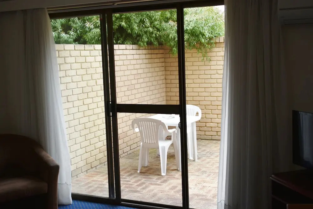 Image 7