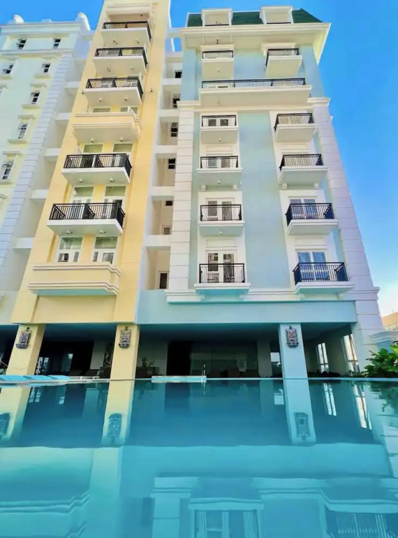 Cozy 1-bedroom Retreat in Iloilo City With City Views