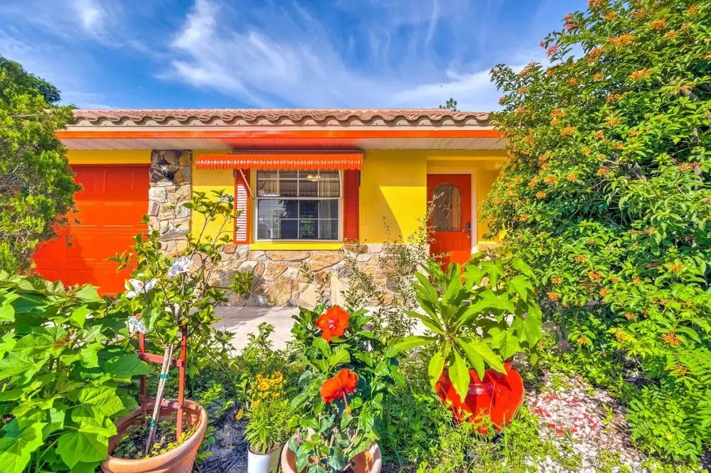 North Port Garden Home: Florida Room, Lanai!