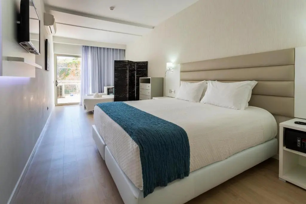 Carvi Beach Hotel - Chambres