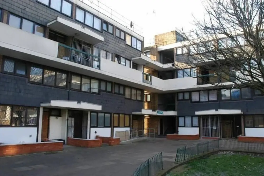 3 Bedroom Hoxton Flat Close to Bustling Shoreditch