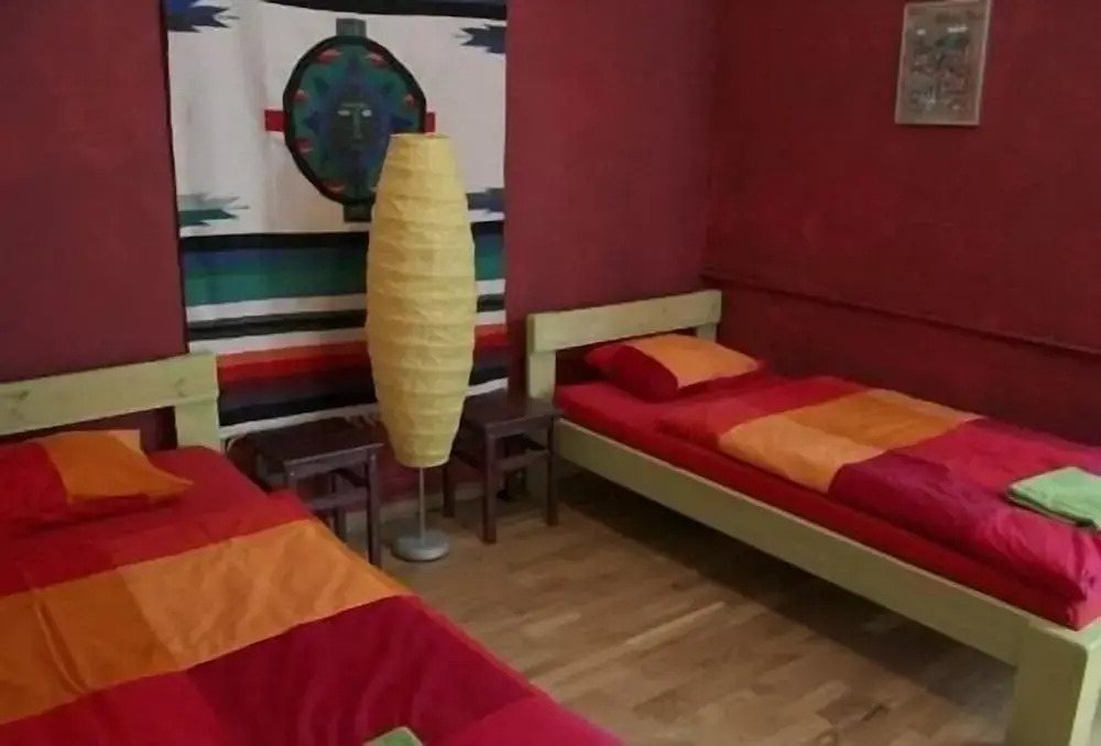 Одноместный семейный номер Standard двуспальная кровать в El hostel
