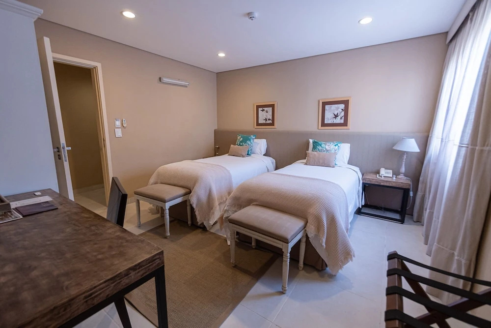 Double Suite (twin beds)