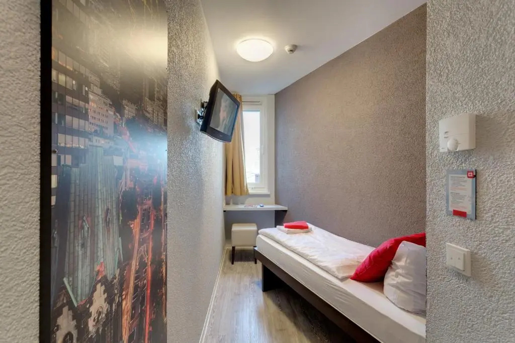 MEININGER Hotel Berlin Hauptbahnhof - Chambres