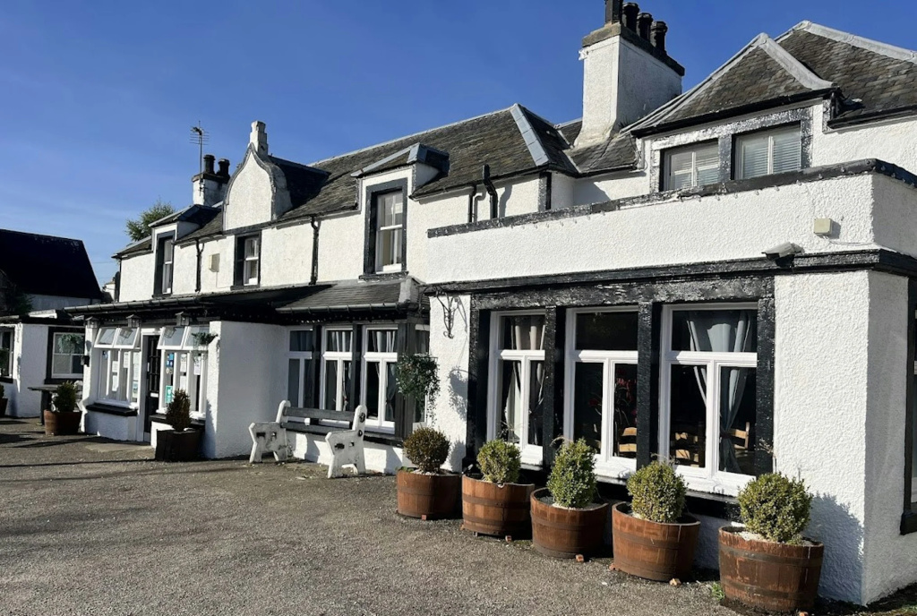 Novar Arms Hotel