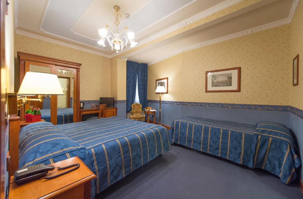 Triple room