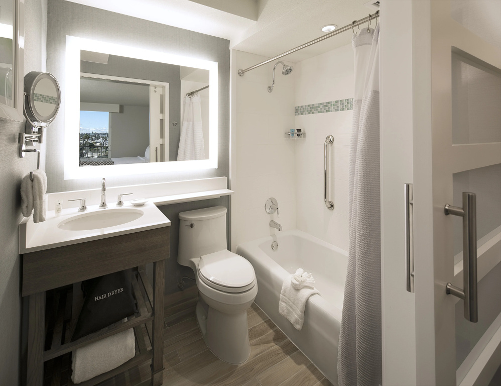 Crowne Plaza Ventura Beach by IHG - Général