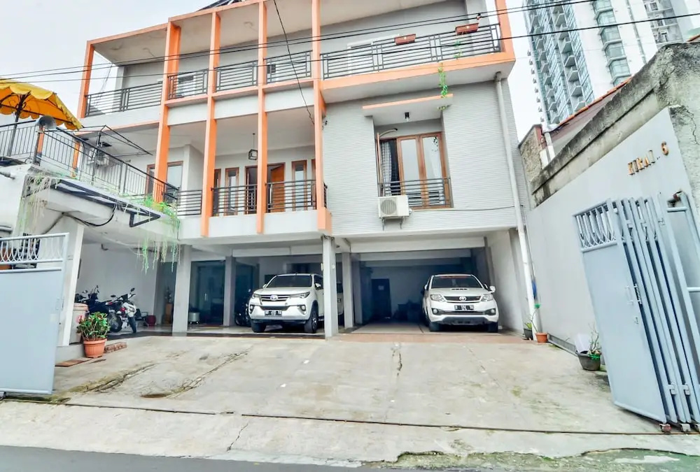 ZEN Rooms Near Darmawangsa Syariah