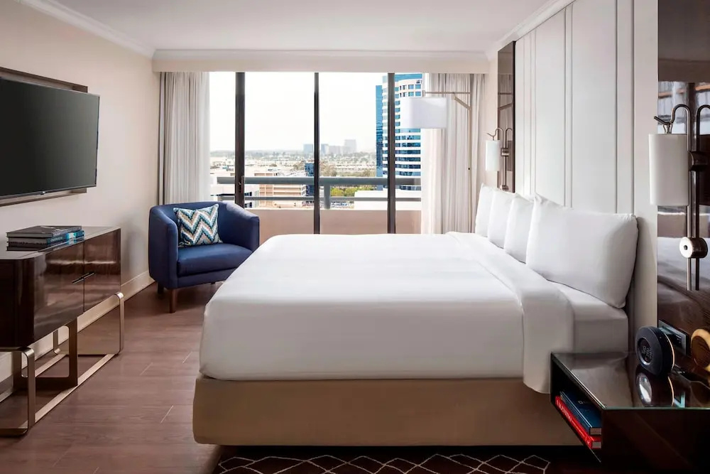 Double Club Suite (full double bed)