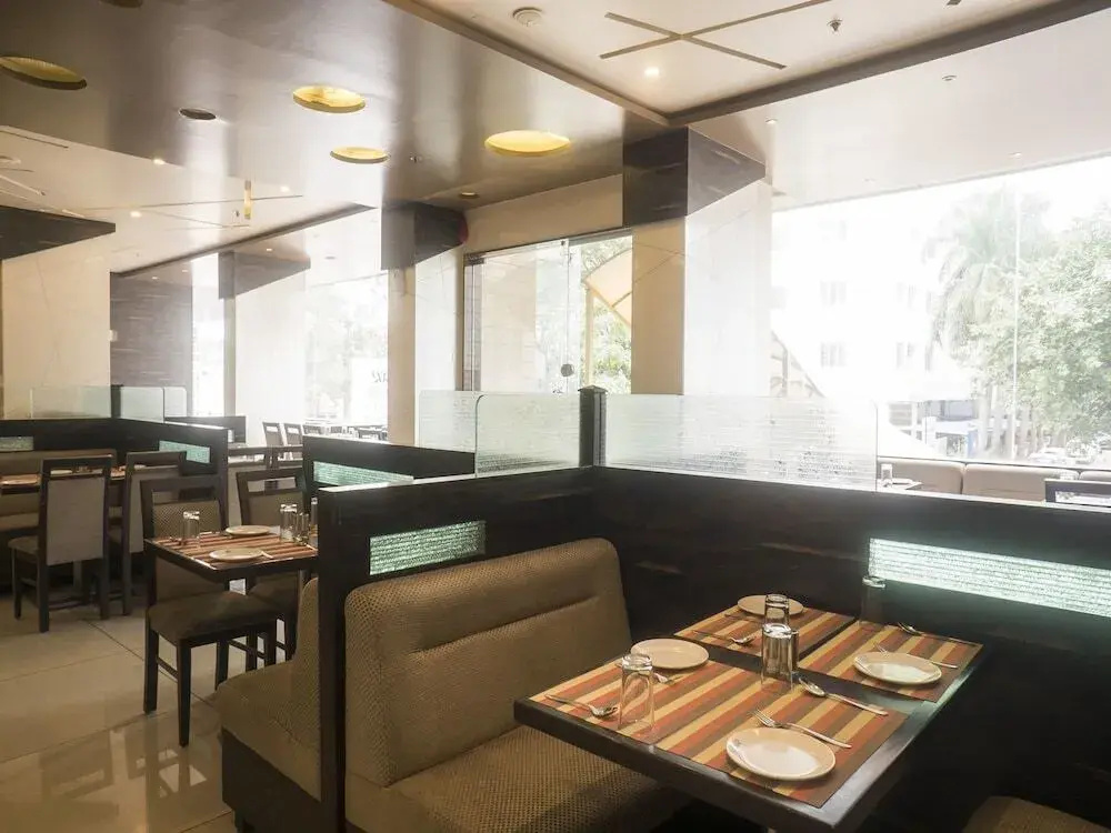 Super Townhouse OAK Regal Inn Near Sant Tukaram Nagar Metro Station - Général