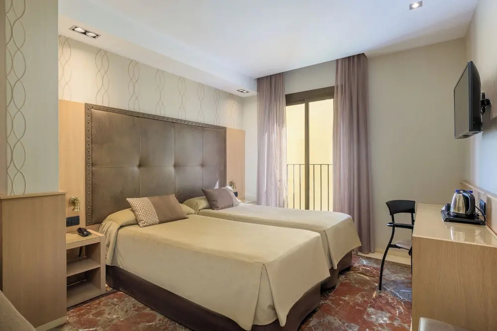 Triple room
