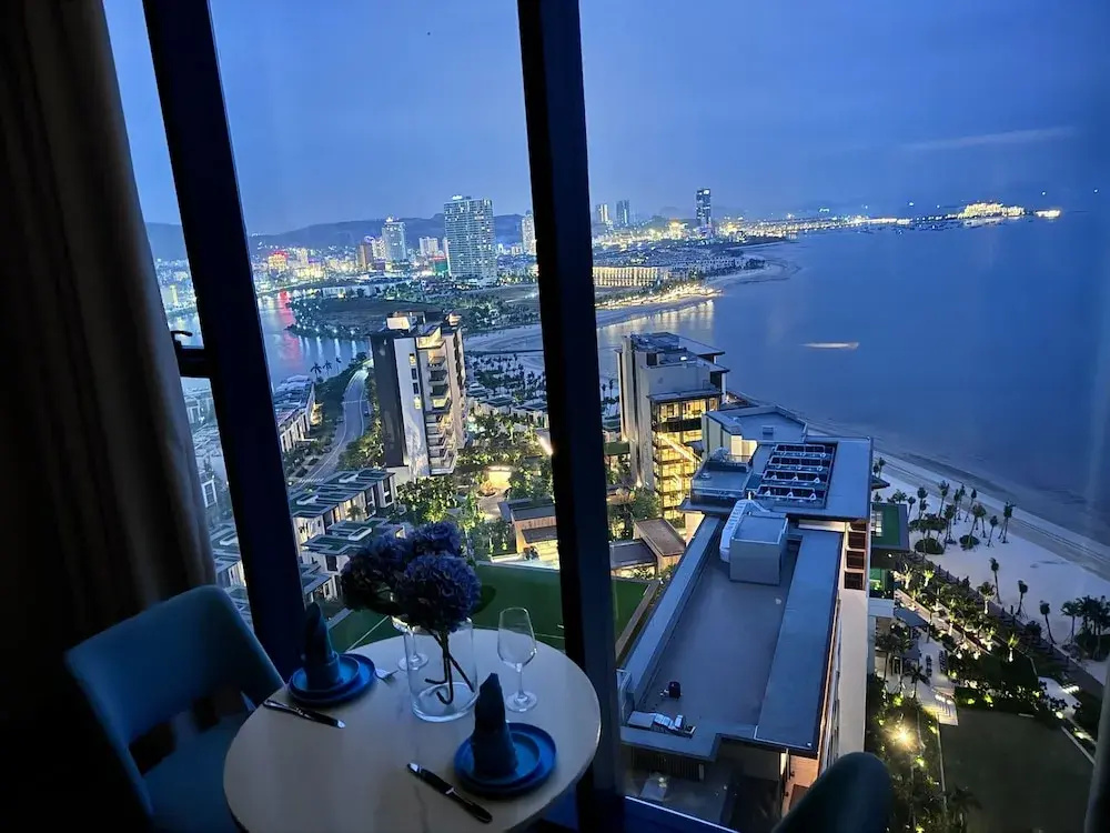 Alacarte Seaview Halong by HaVan