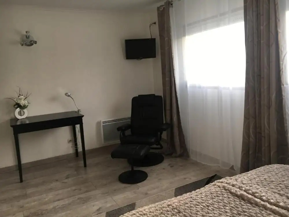 Voir la photo 2 — Hotel Mervil Airport