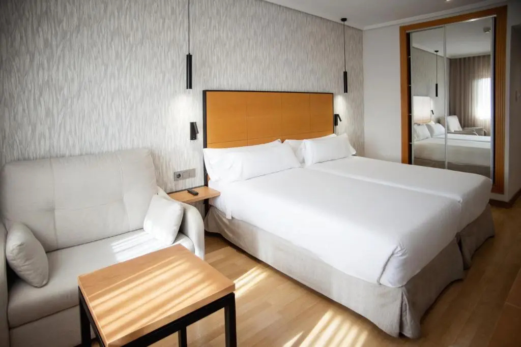 Hotel Sercotel Gran Fama - Chambres