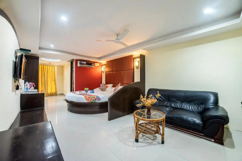 Lobby & Reception