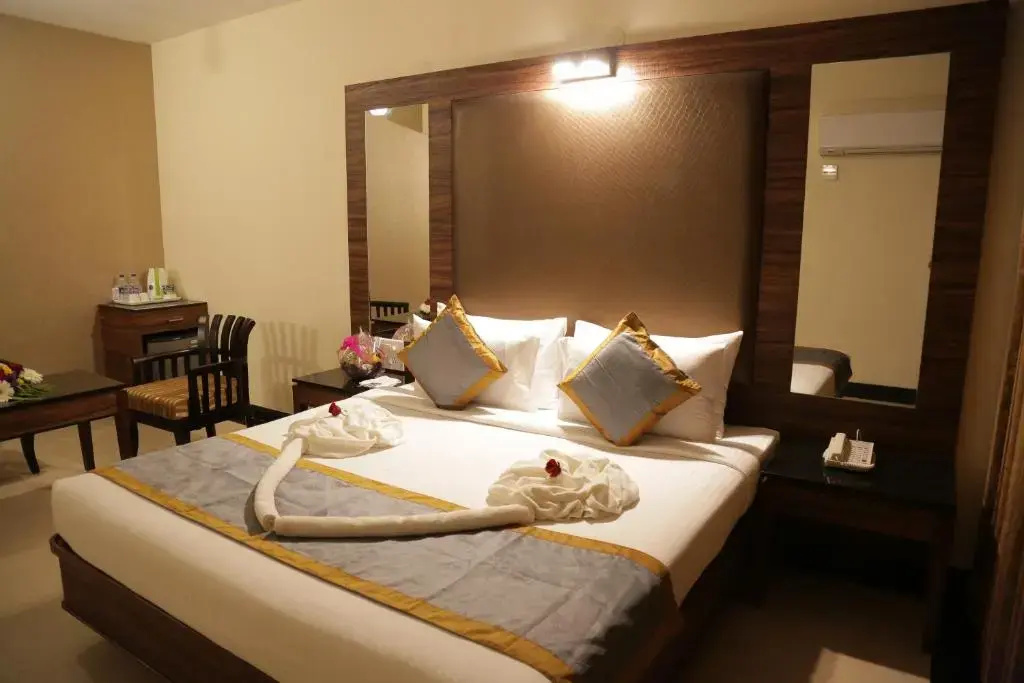 Deluxe Double room (full double bed)