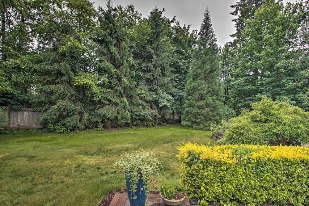 Cozy Home By Henderson Bay - 8 Miles to Gig Harbor