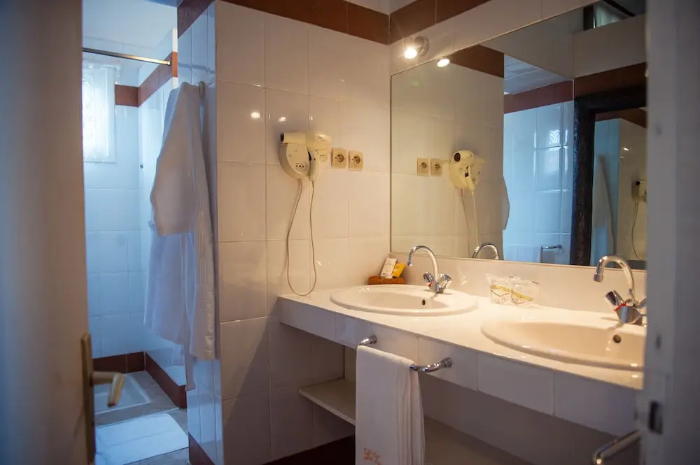 Hôtel Restaurant La Varangue by null