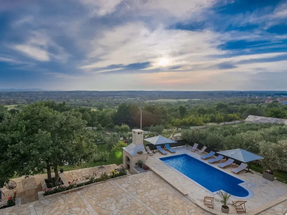 Beautiful Villa in Lisicic With Private Pool