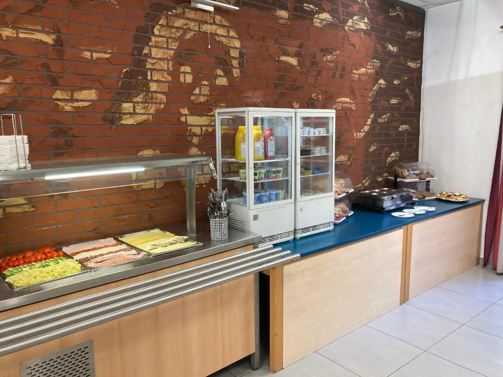 Food & Beverage