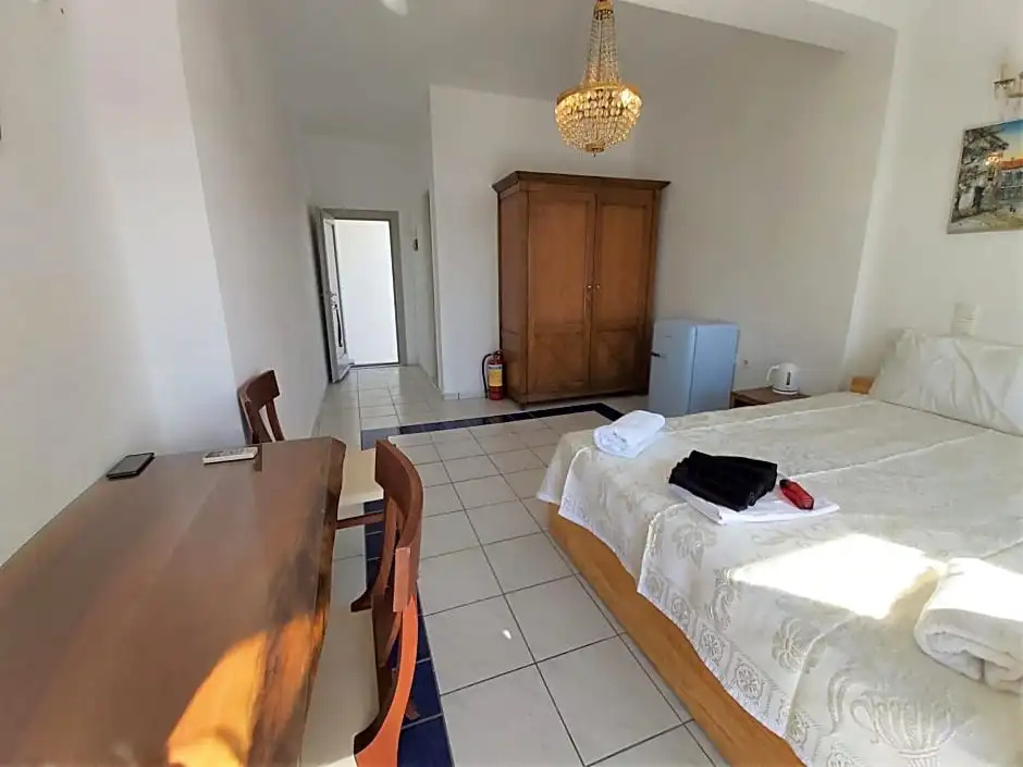 Standard Double room with sunset view (full double bed)