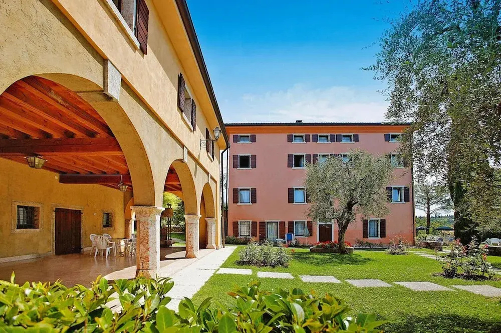 Residence La Filanda in Costermano Near Centre