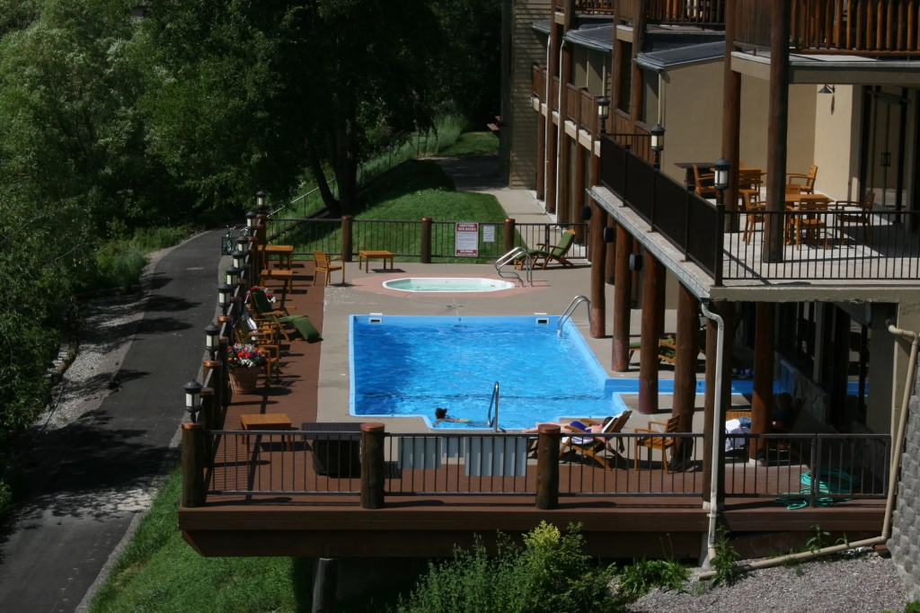 Whitefish Riverfront Hotel - Général