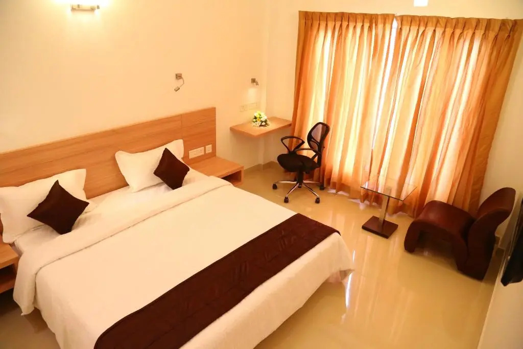 Executive Double room (full double bed)