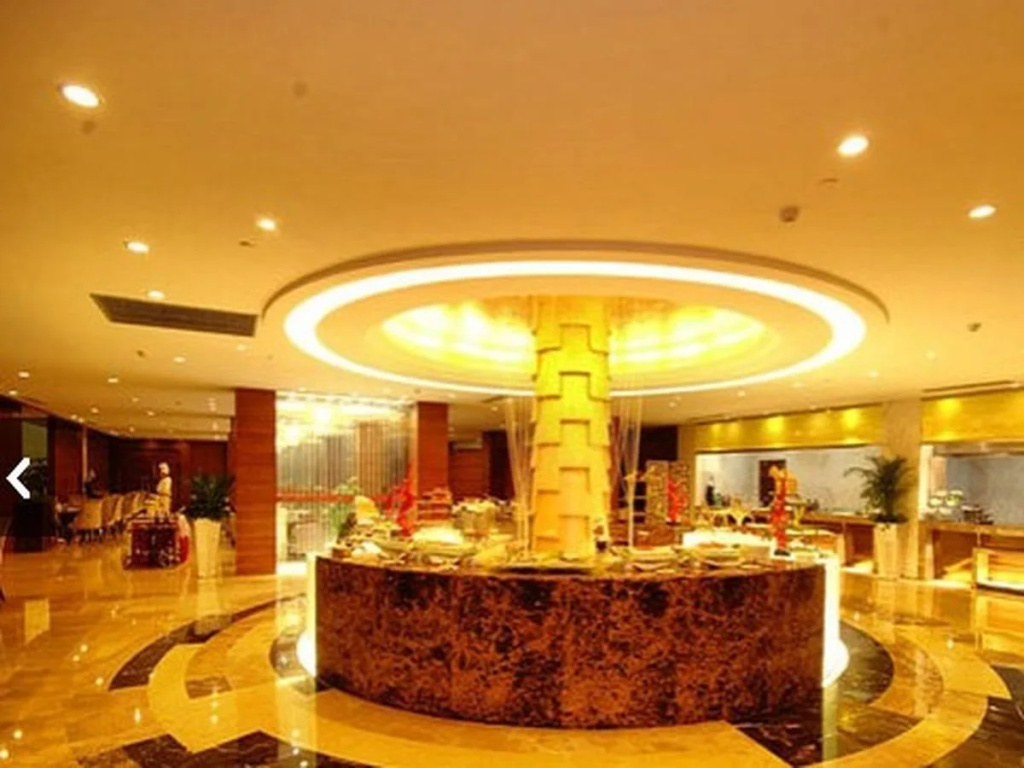Jin Jiang Royal Palace Hotel - фото 2
