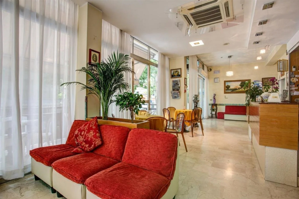 Lobby & Reception