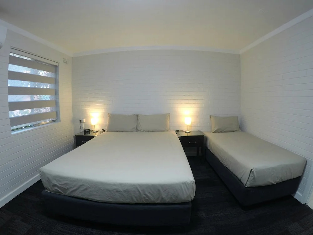 Executive Double Studio (full double bed)