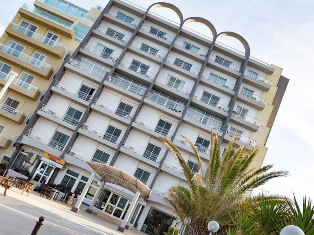 1 BDR seaview Sunny