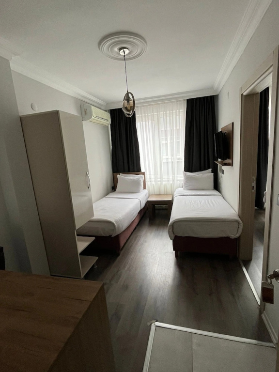 Economy Double room (twin beds)