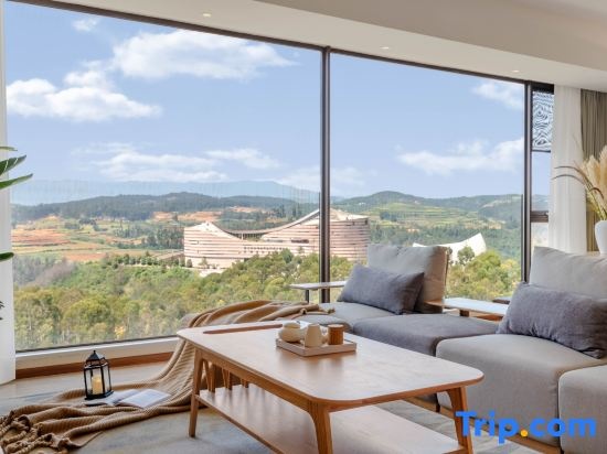 Mercure Yunhu Hotel (Fuxianhu Scenic Area Branch) in Yuxi