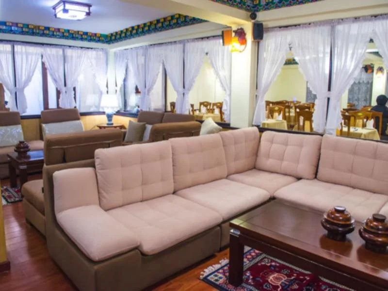 Lobby & Reception