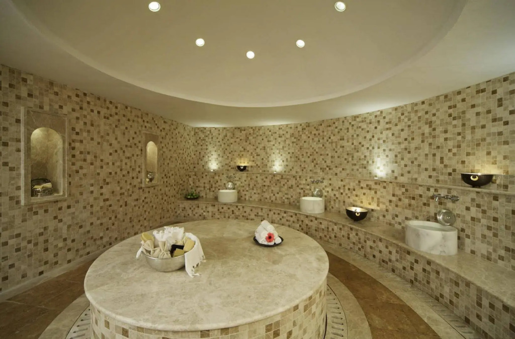 Hillside Beach Club image spa