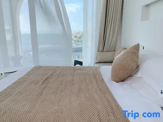 Standard Double room with sea view (full double bed)