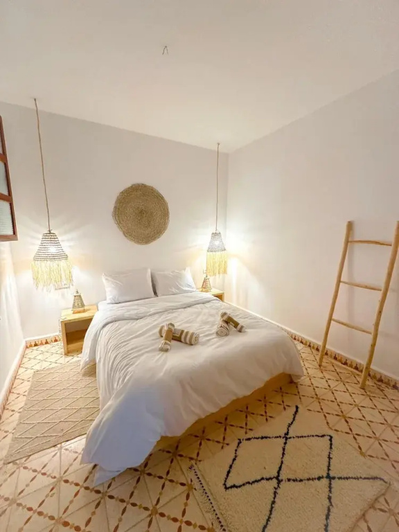 Itri Double room (full double bed)