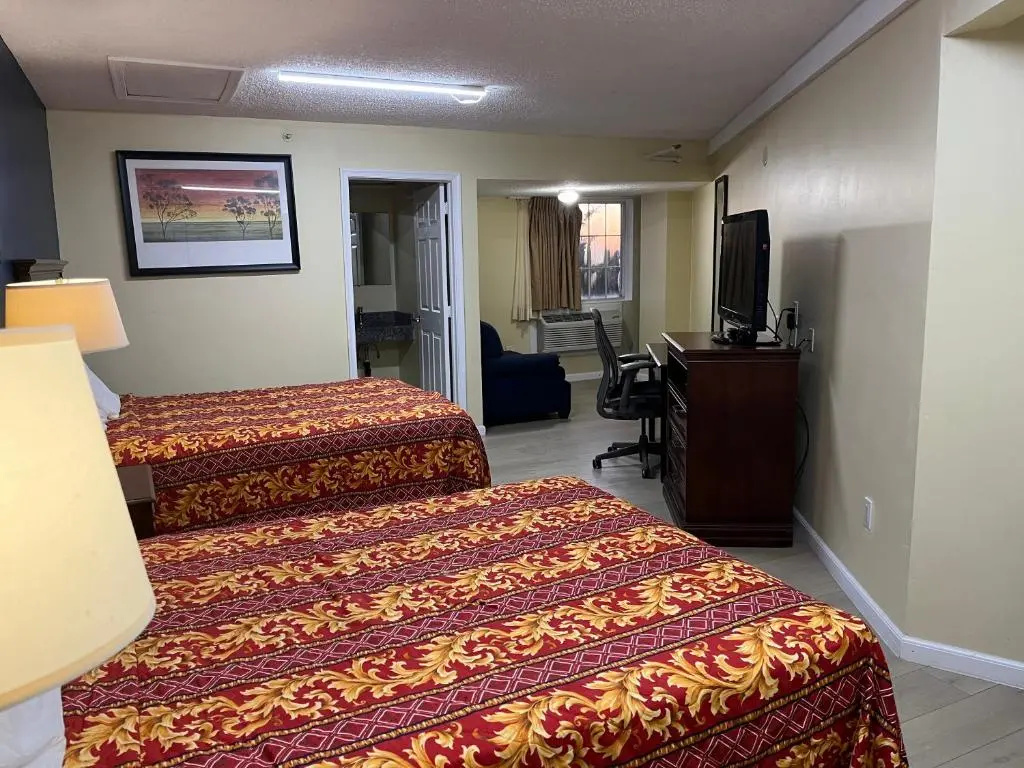Standard Triple room