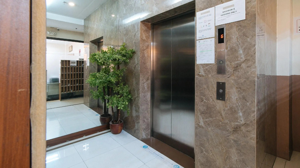 RedDoorz Plus @ Kamuning Quezon City