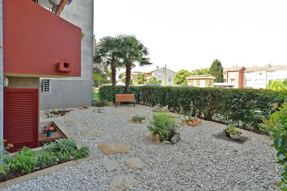 Apartment 1660