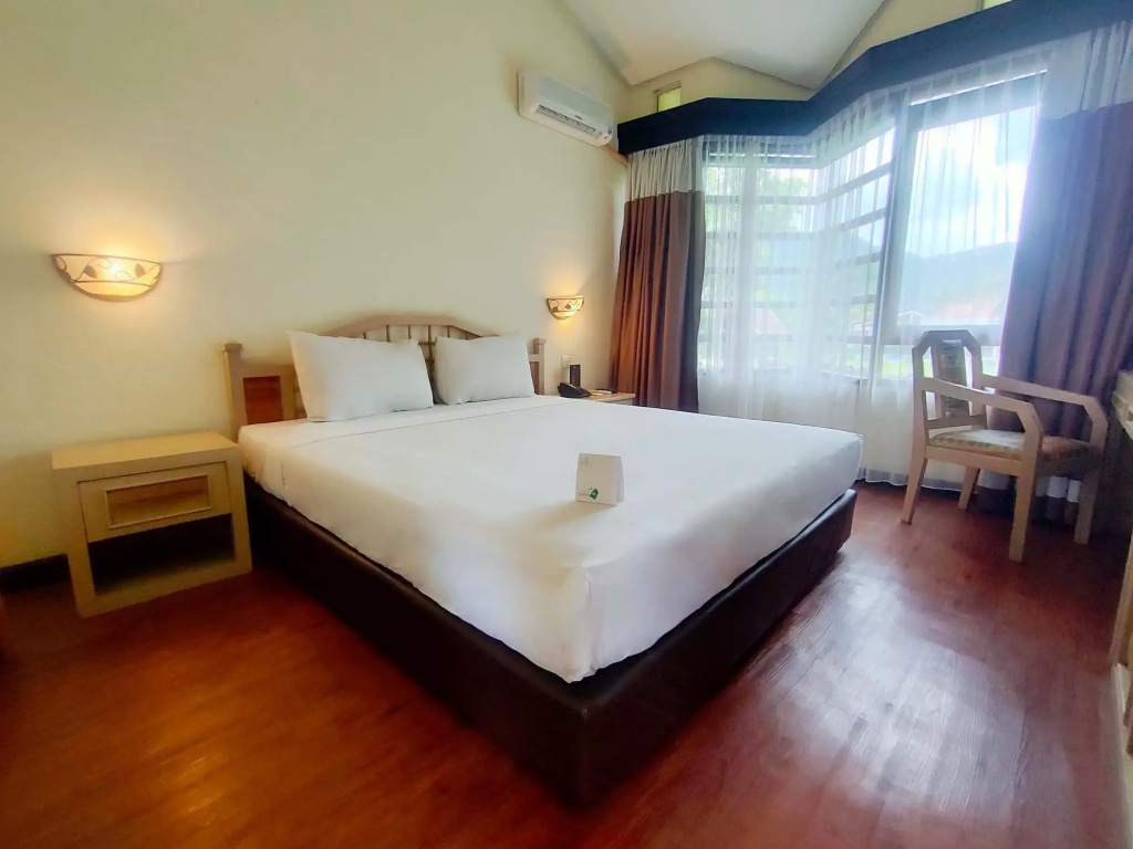 éL Hotel Kartika Wijaya Batu — foto 4
